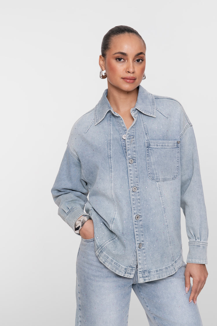 Übergroße Geisha Bluse aus Denim mit Strasssteinen