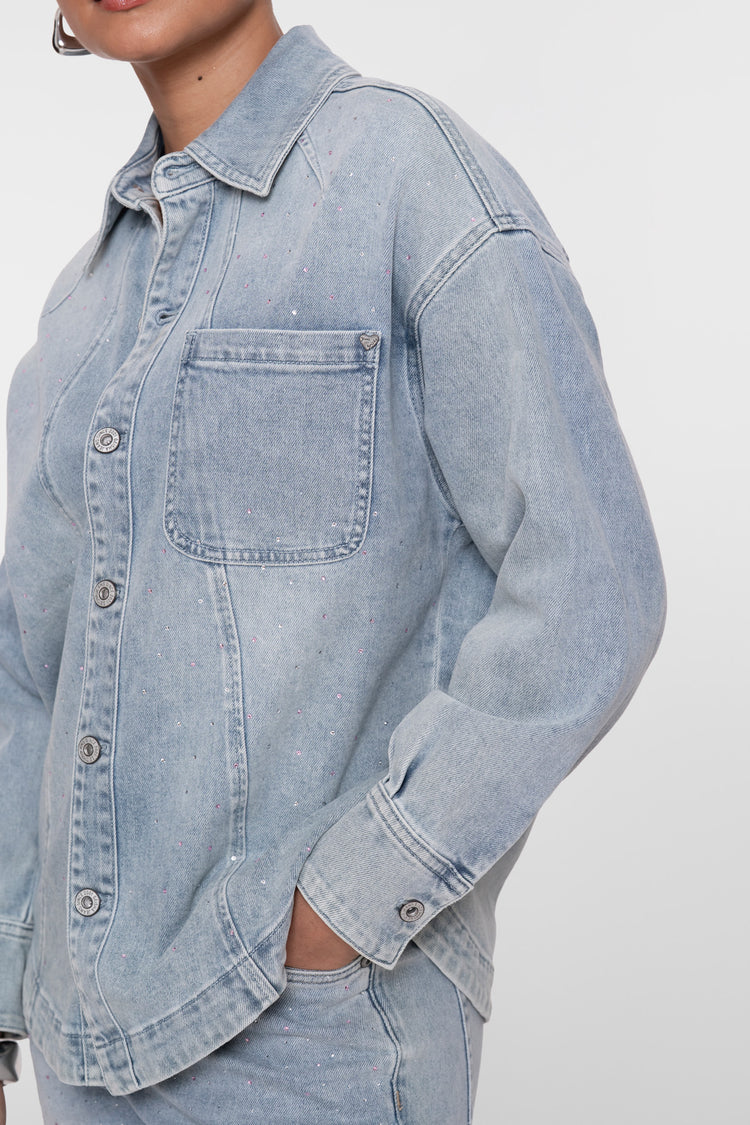 Übergroße Geisha Bluse aus Denim mit Strasssteinen