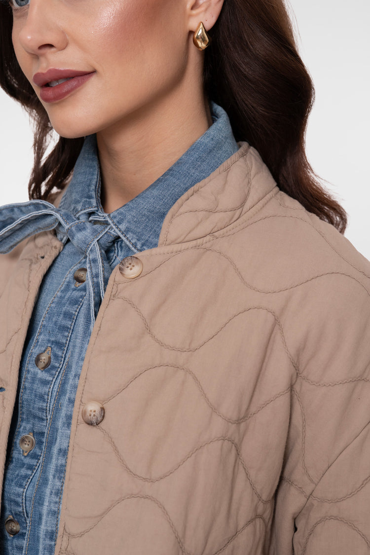 Geisha gesteppte Jacke mit Wellenmuster