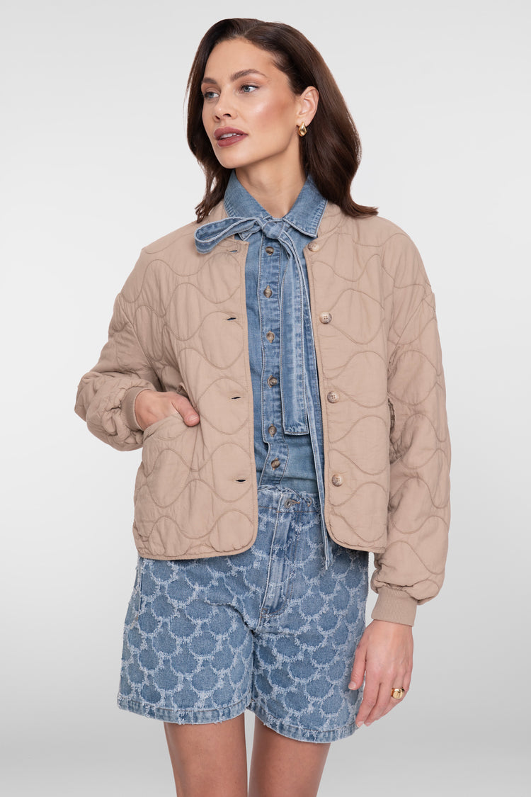 Geisha gesteppte Jacke mit Wellenmuster