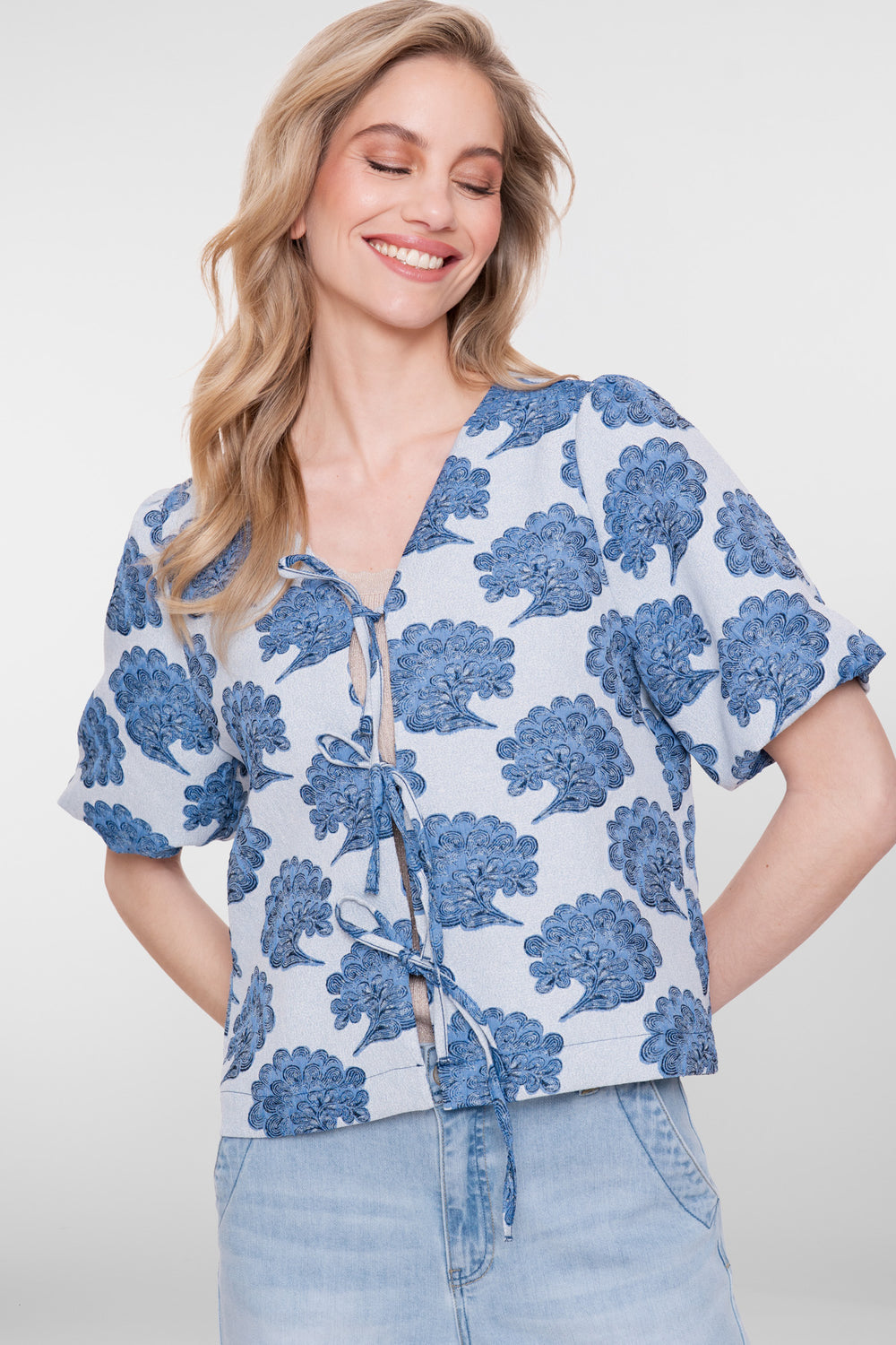 Geisha Top Jacquard blau mit Schleifen