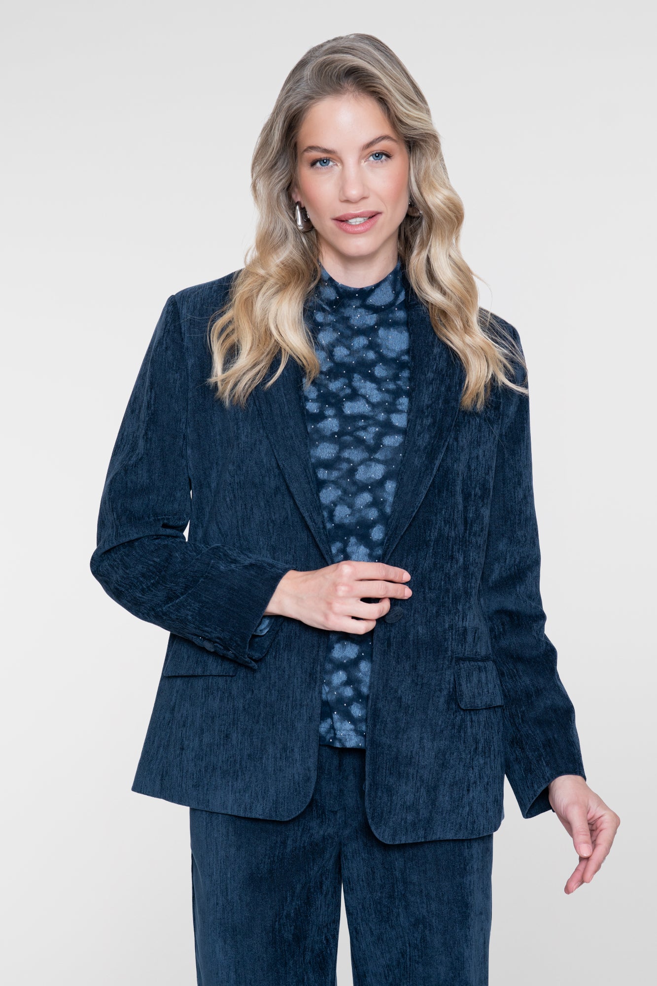 Geisha Blazer mit samtiger Struktur und Reverskragen