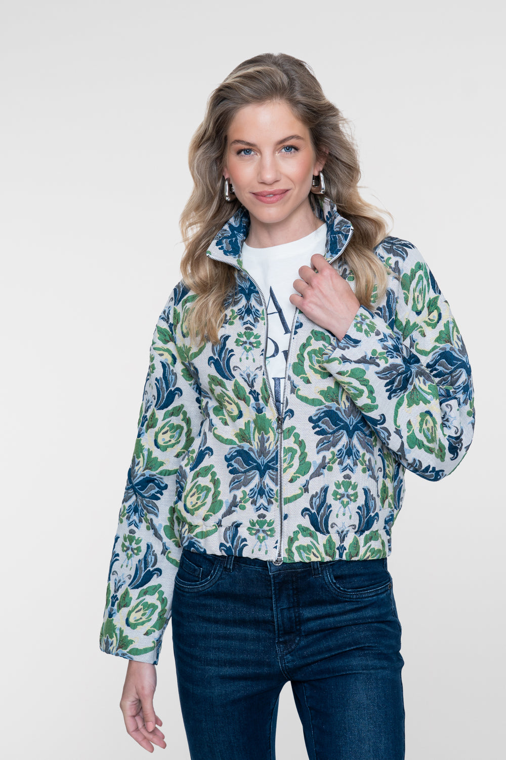 Geisha kurze Jacquardjacke mit Blumenprint und Stehkragen