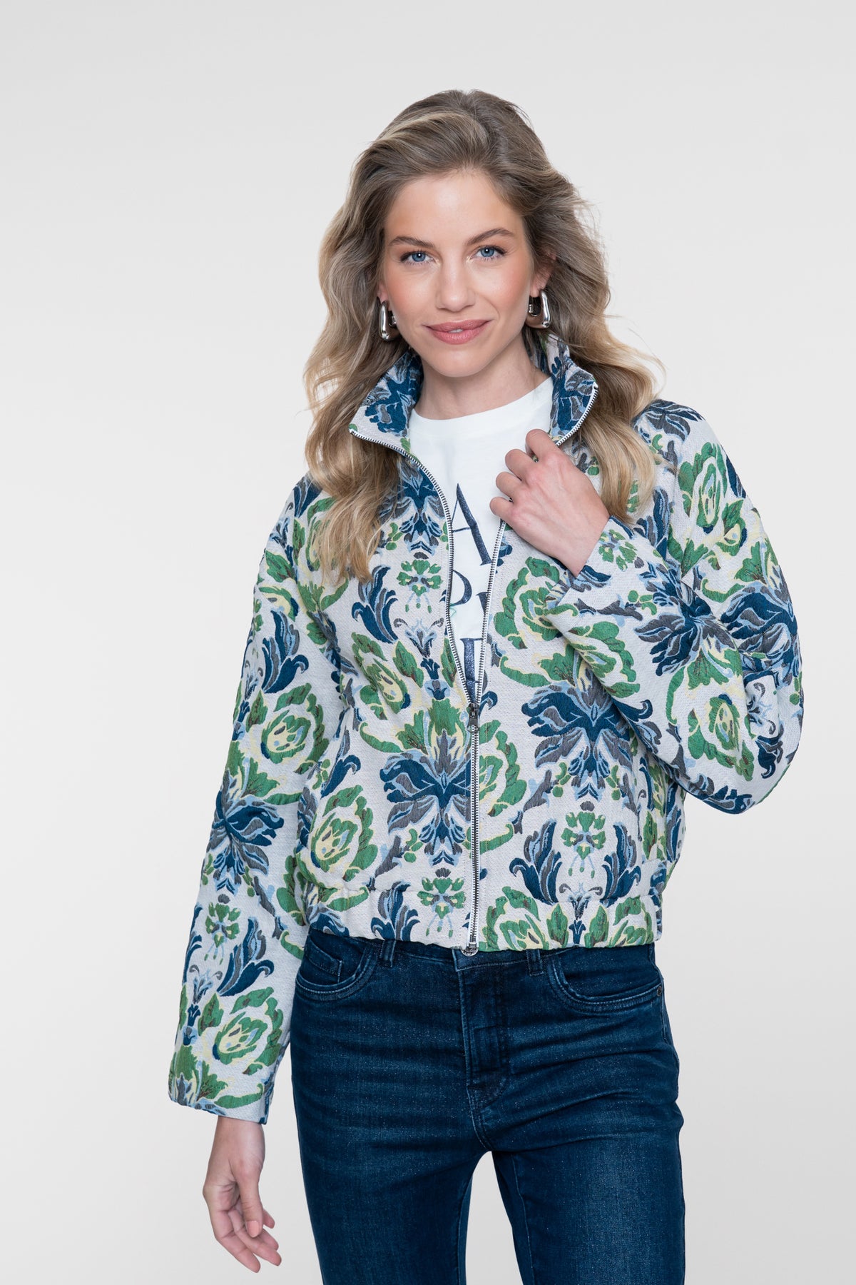 Geisha kurze Jacquardjacke mit Blumenprint und Stehkragen