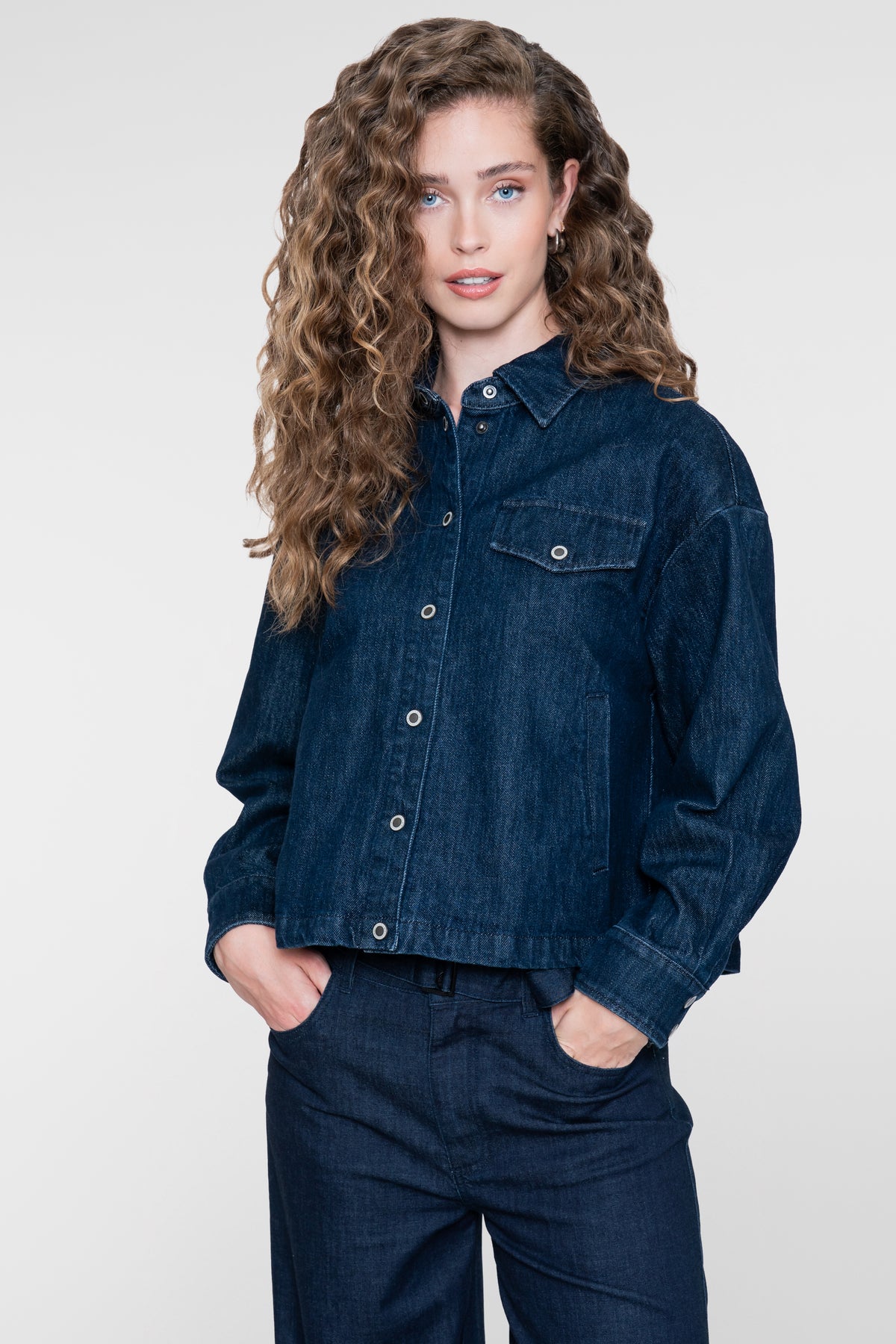 Geisha Damen Moderne Jeansjacke mit kurzer, gerader Passform