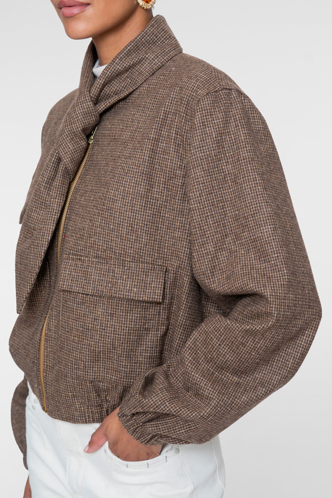 Geisha Damenjacke mit Karomuster und Schaldetail