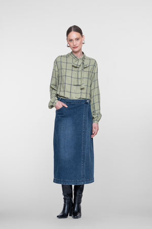 Geisha Denim-Wickelrock mit femininer Silhouette