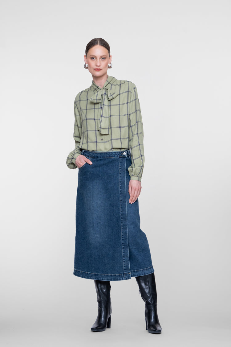 Geisha Denim-Wickelrock mit femininer Silhouette