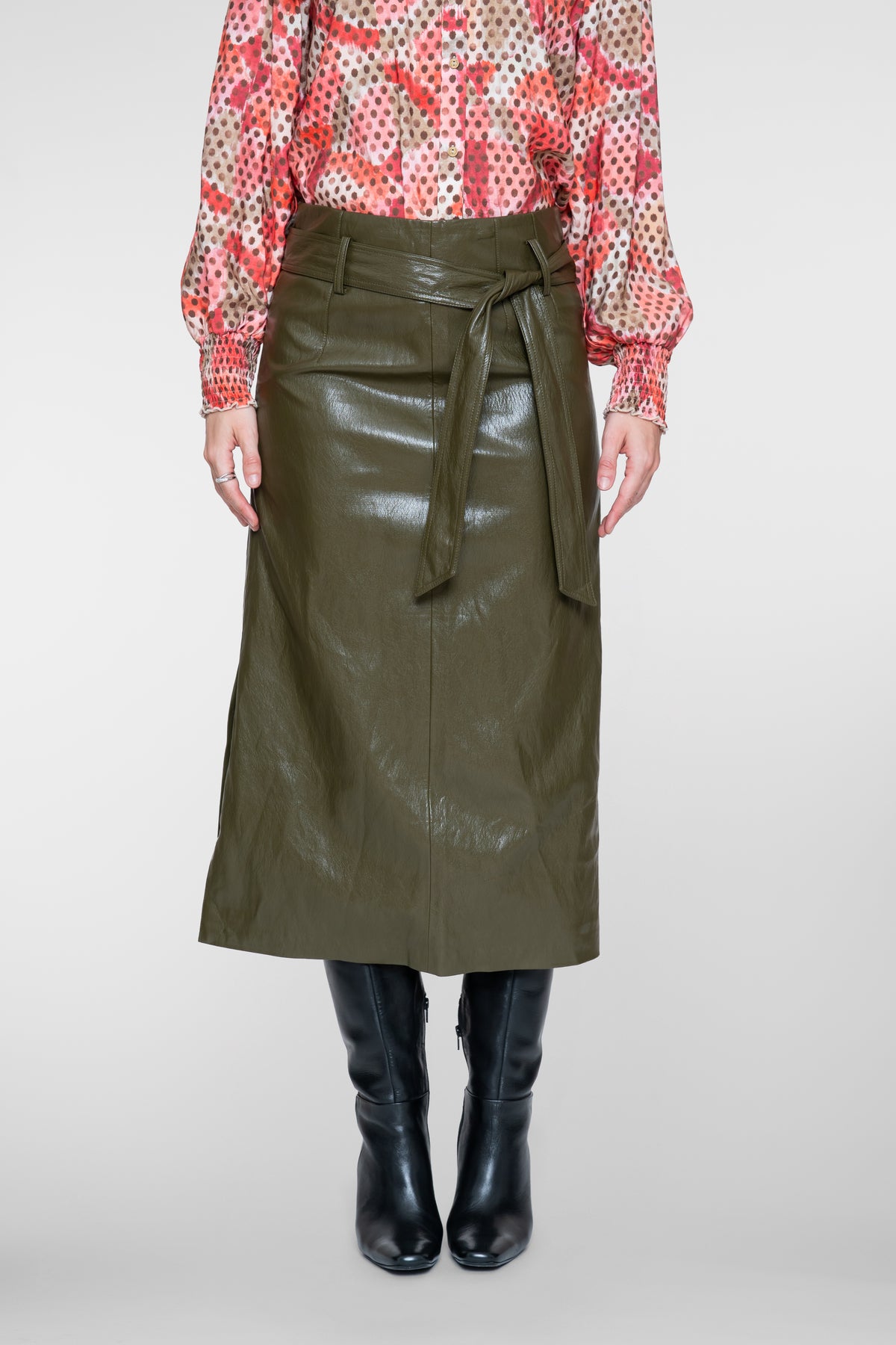 Geisha Damen Midirock in Lackoptik mit Bindegürtel