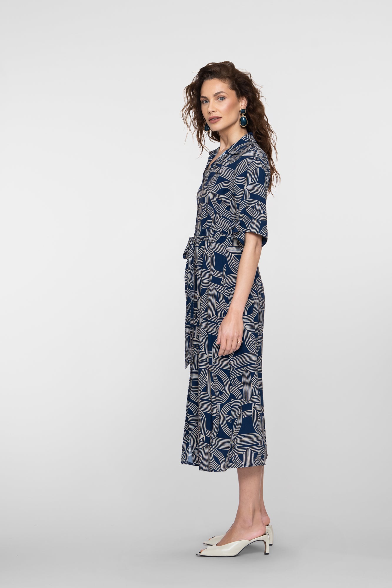 Geisha Kleid mit Print und Schlitz