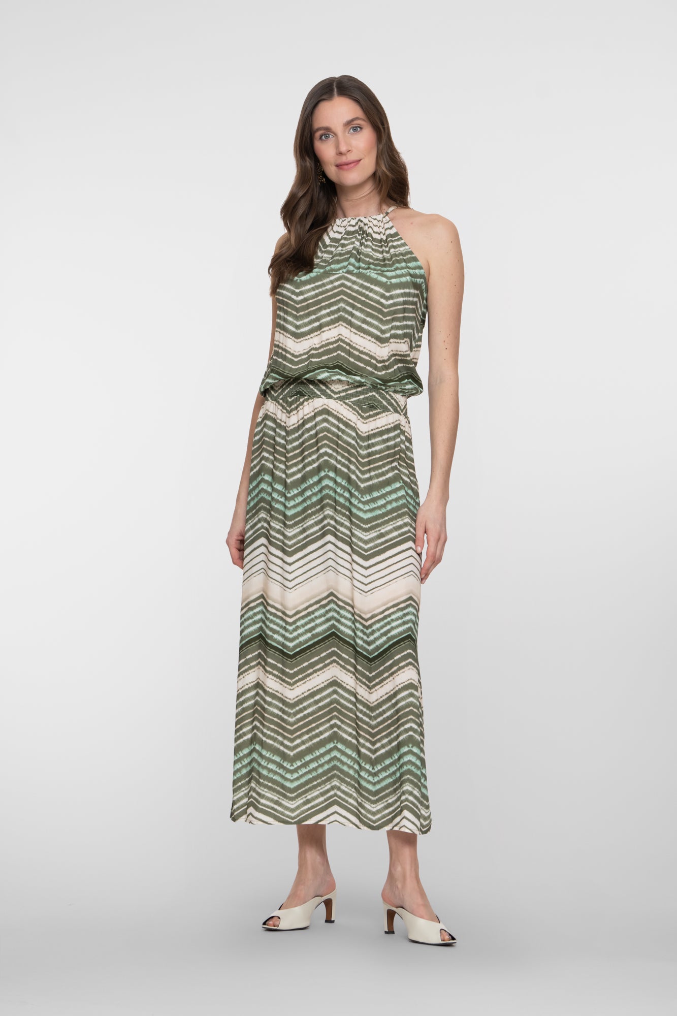 Geisha grünes Maxikleid mit Zickzackmuster