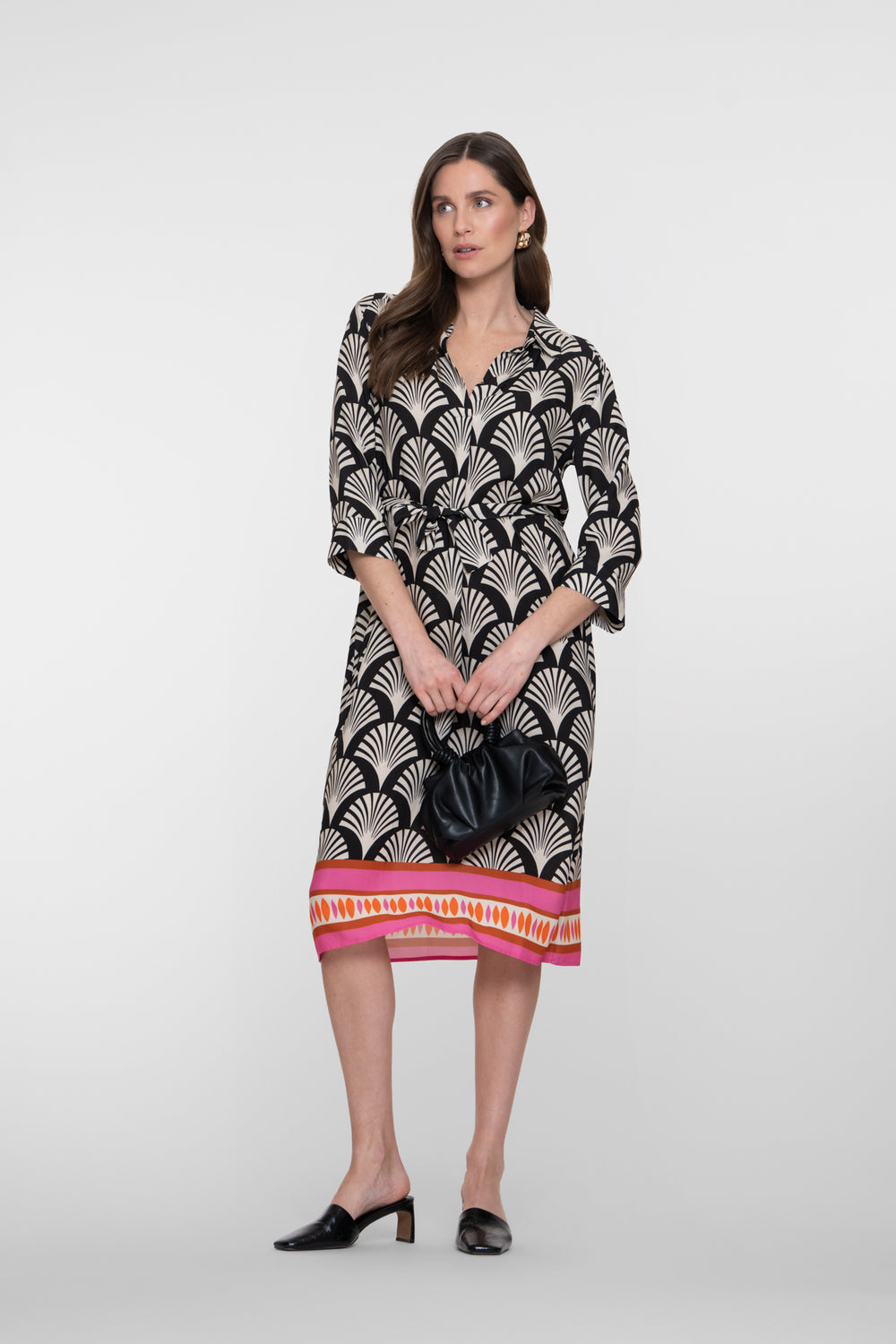 Geisha Kleid mit grafischem Print und kontrastierendem Saum