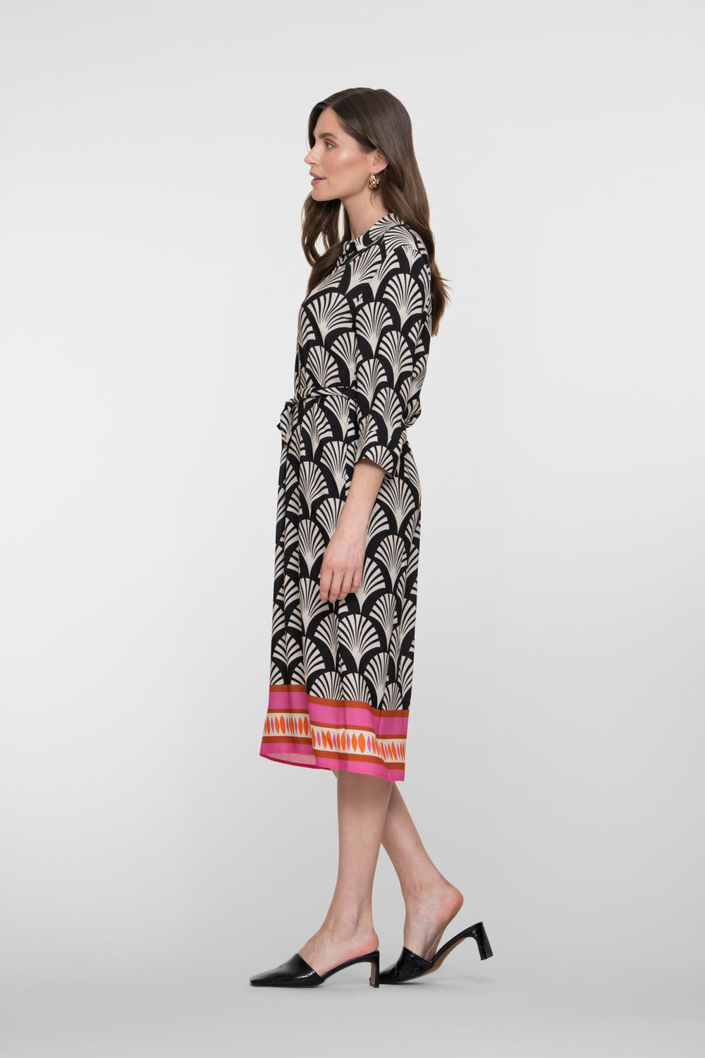 Geisha Kleid mit grafischem Print und kontrastierendem Saum