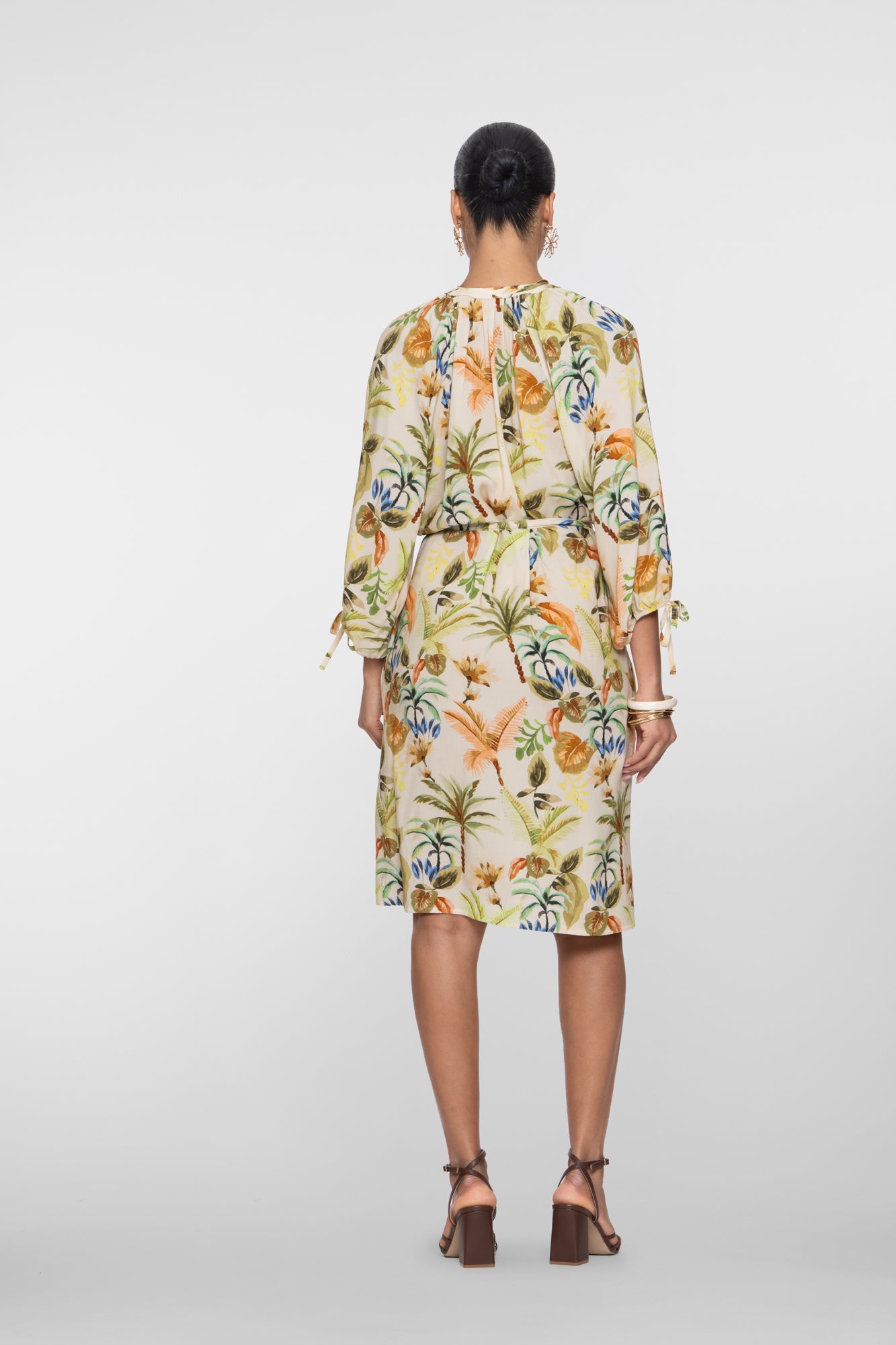 Geisha Kleid mit tropischem Druck