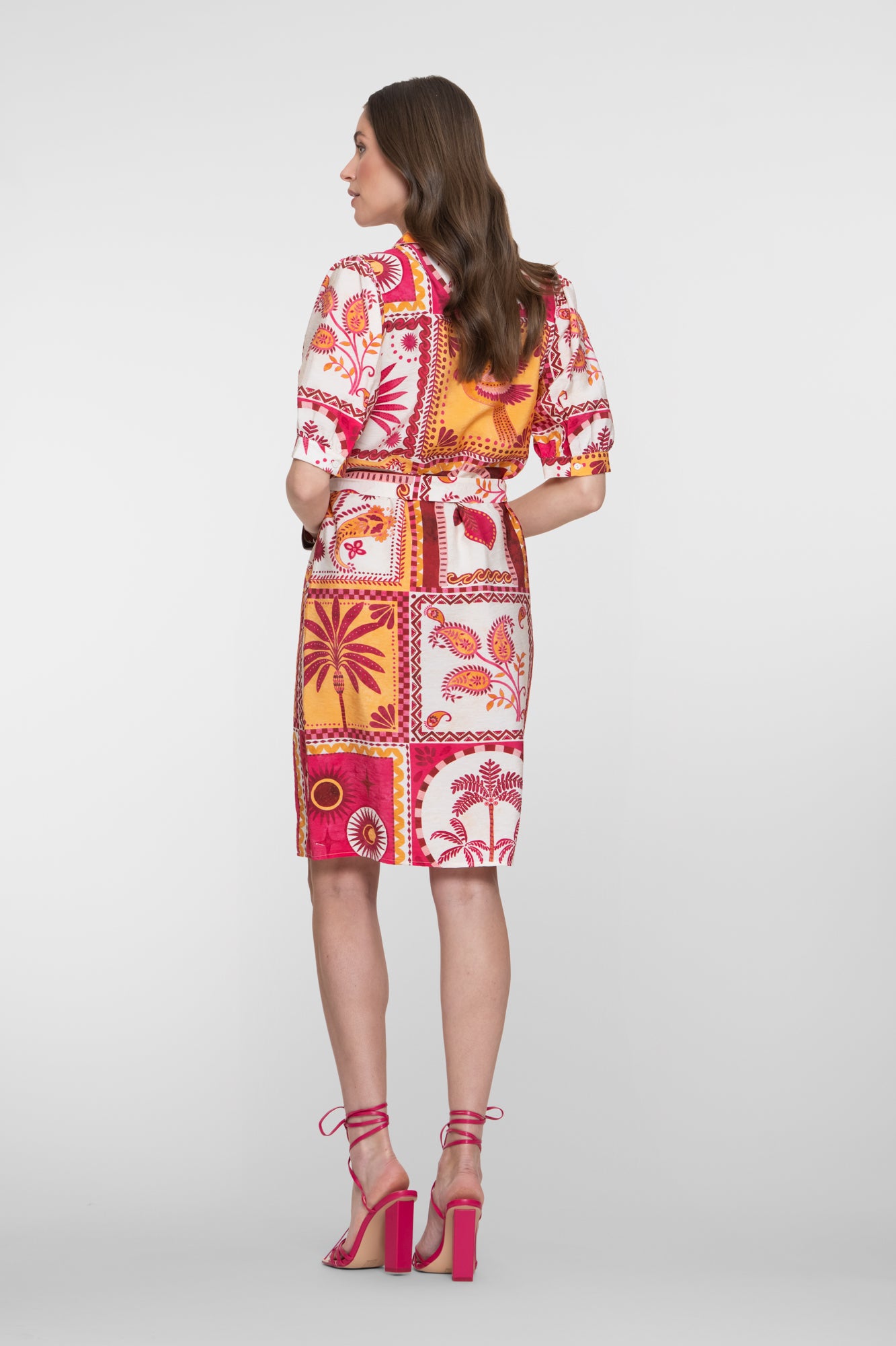 Geisha Blusenkleid mit Patchwork-Print und Bindegürtel