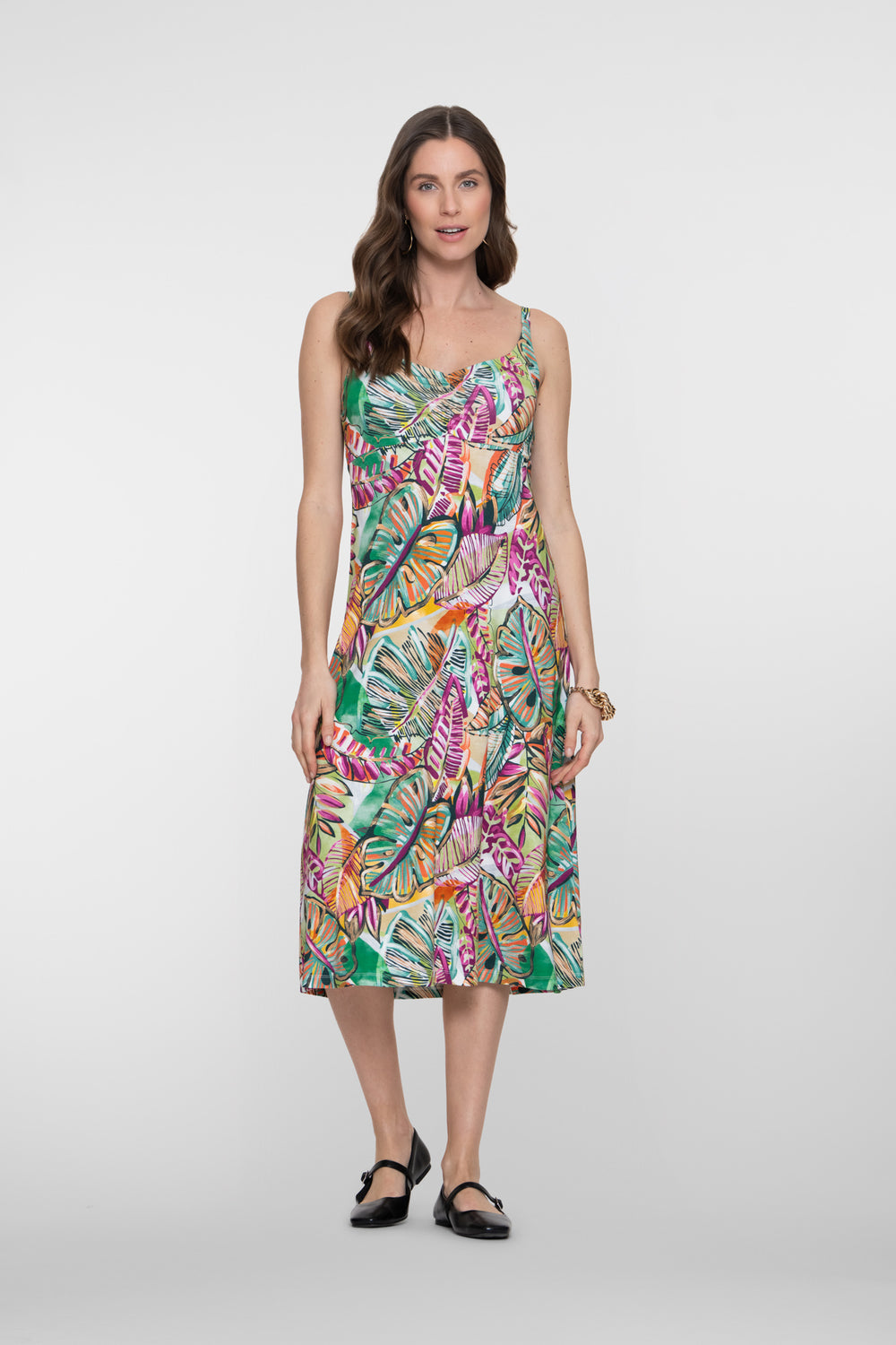 Geisha Kleid mit farbenfrohem Print und Ausschnitt mit Faltenfall