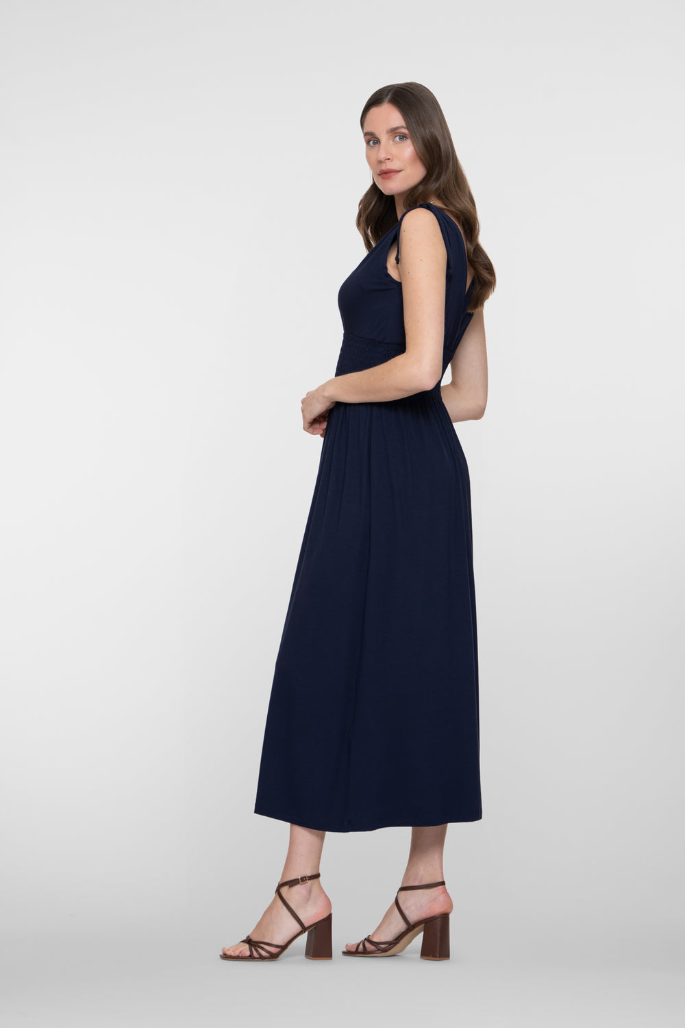 Geisha Maxikleid mit Wickelausschnitt und gesmokter Taille