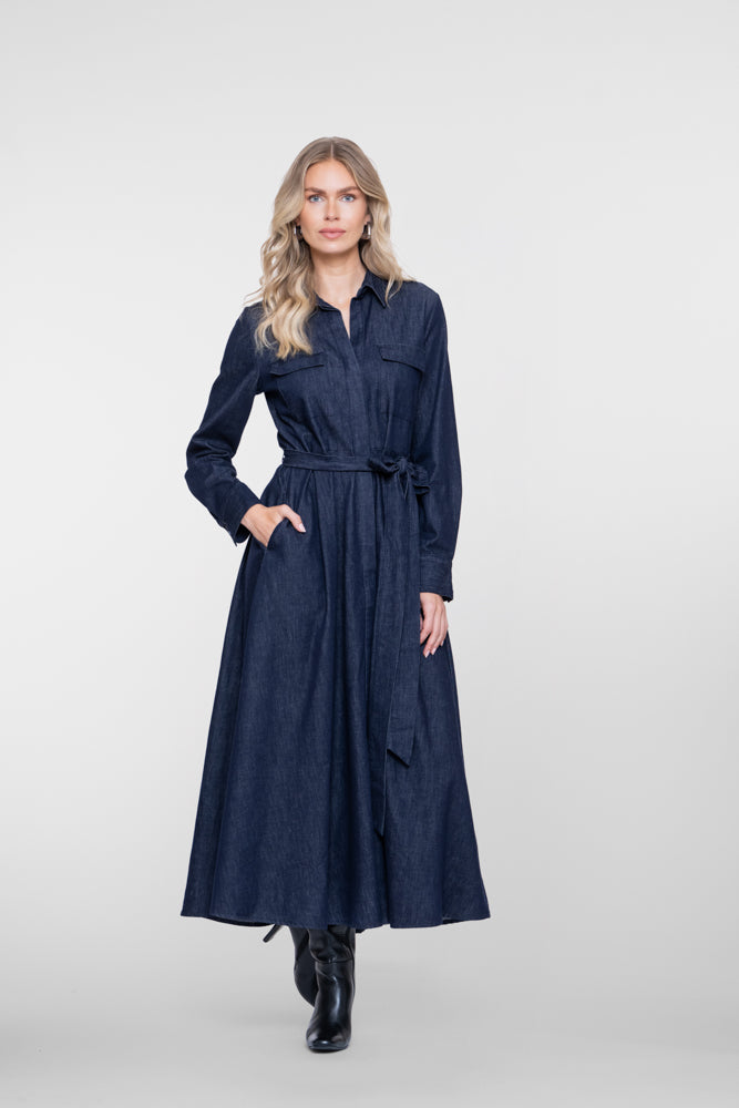 Geisha lange denim jurk met ceintuur en zwierige rok