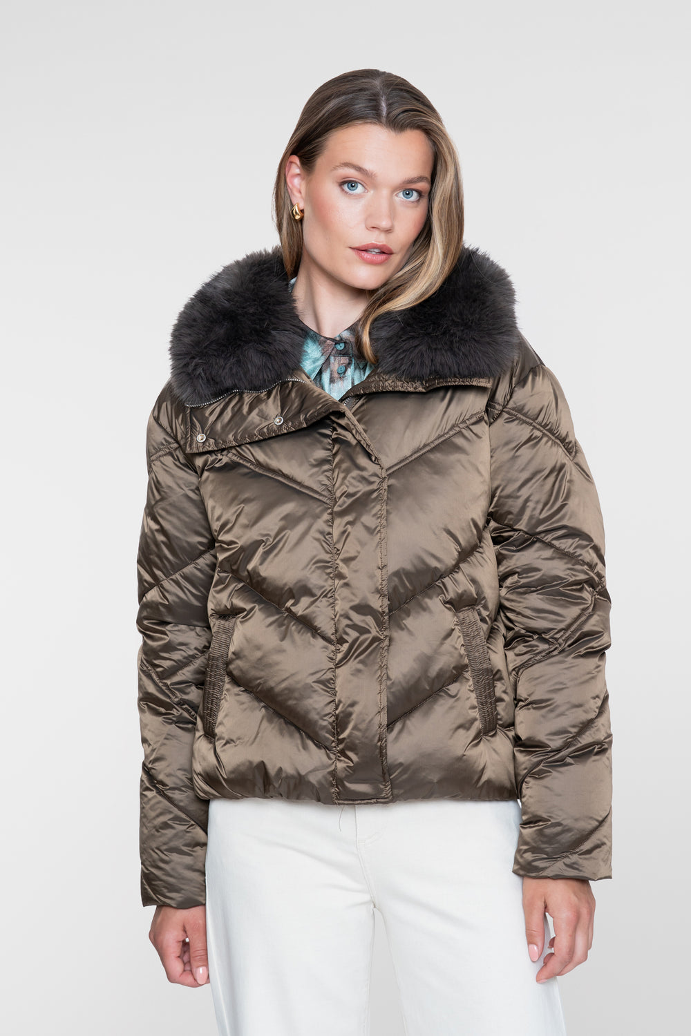 Geisha Steppjacke mit Kunstfellkragen und Reißverschluss