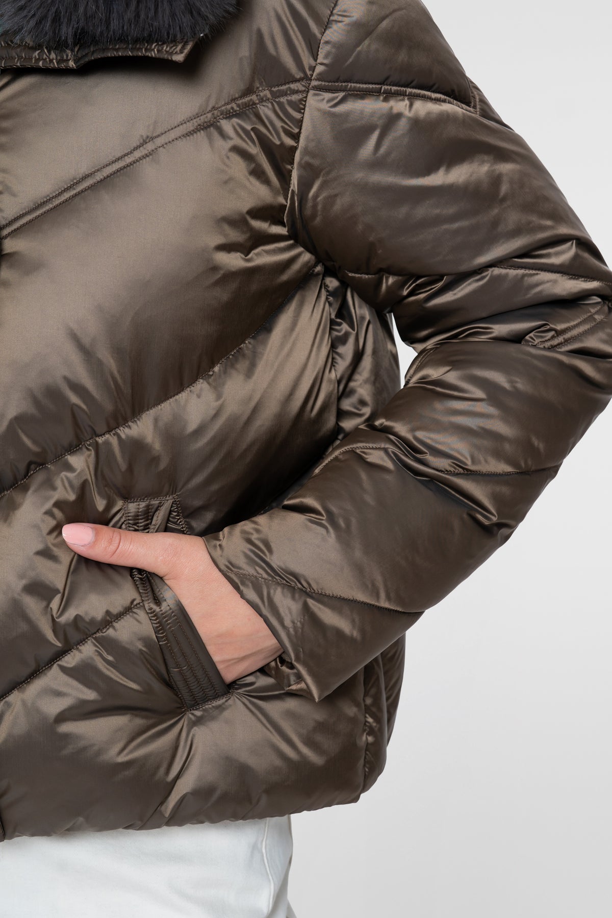 Geisha Steppjacke mit Kunstfellkragen und Reißverschluss