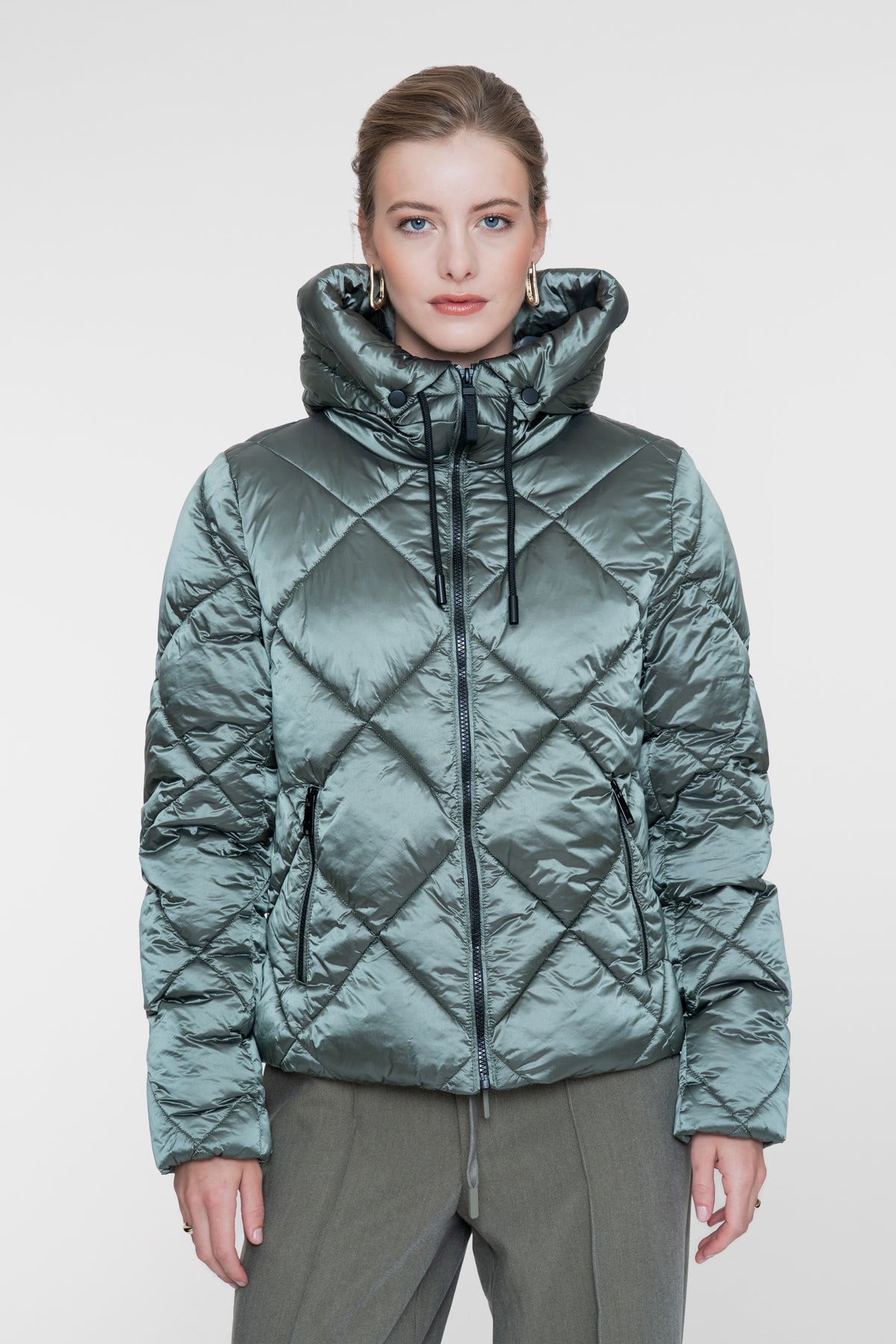Geisha gesteppte Winterjacke mit Kapuze und Rautensteppung