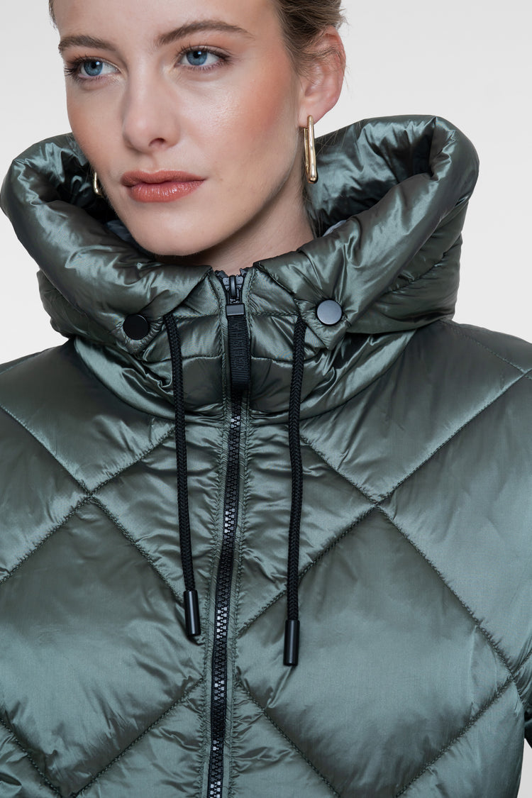 Geisha gesteppte Winterjacke mit Kapuze und Rautensteppung