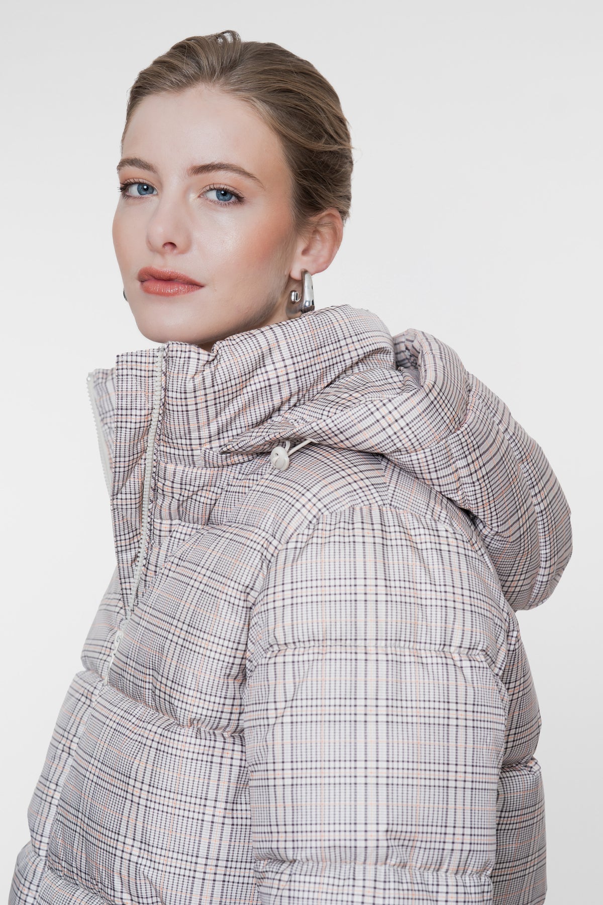 Geisha Winterjacke mit Karomuster und Kapuze