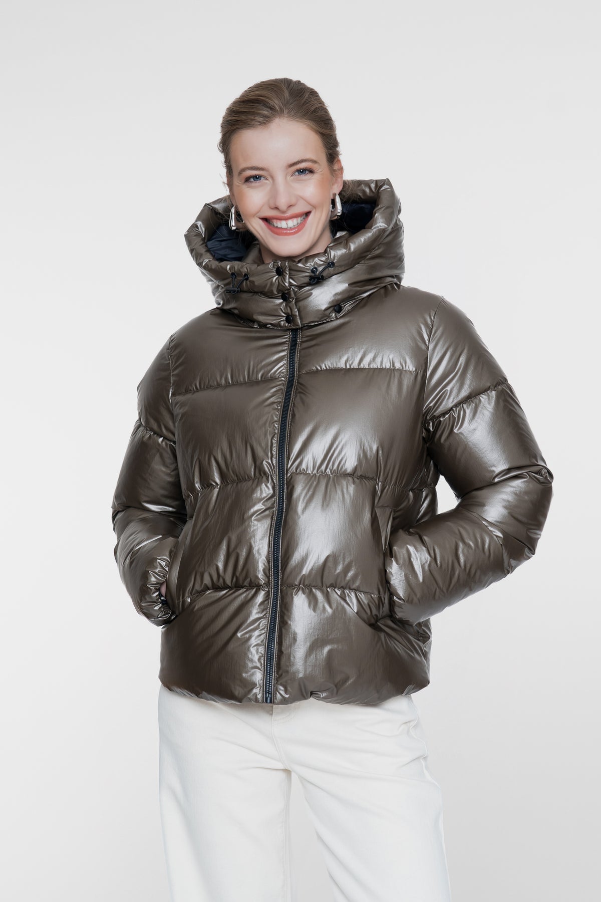 Geisha Winterjacke mit hoher Kapuze und dezentem Glanz