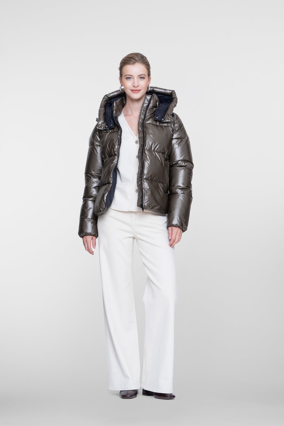 Geisha Winterjacke mit hoher Kapuze und dezentem Glanz