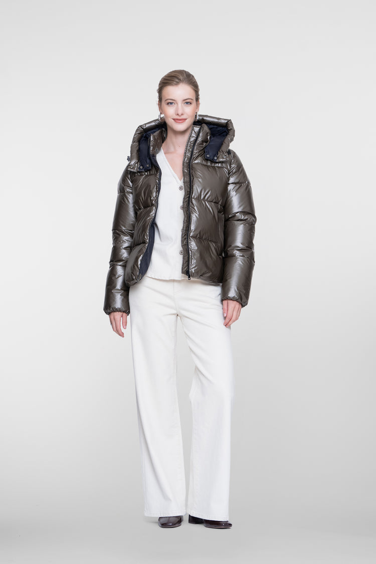 Geisha Winterjacke mit hoher Kapuze und dezentem Glanz