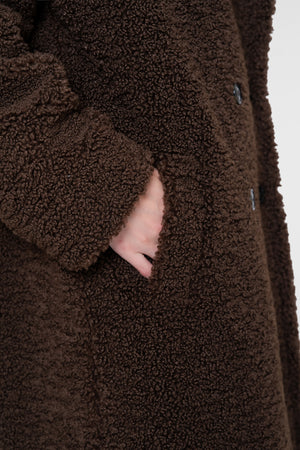 Geisha Teddy-Mantel mit doppelter Knopfleiste und langer Passform