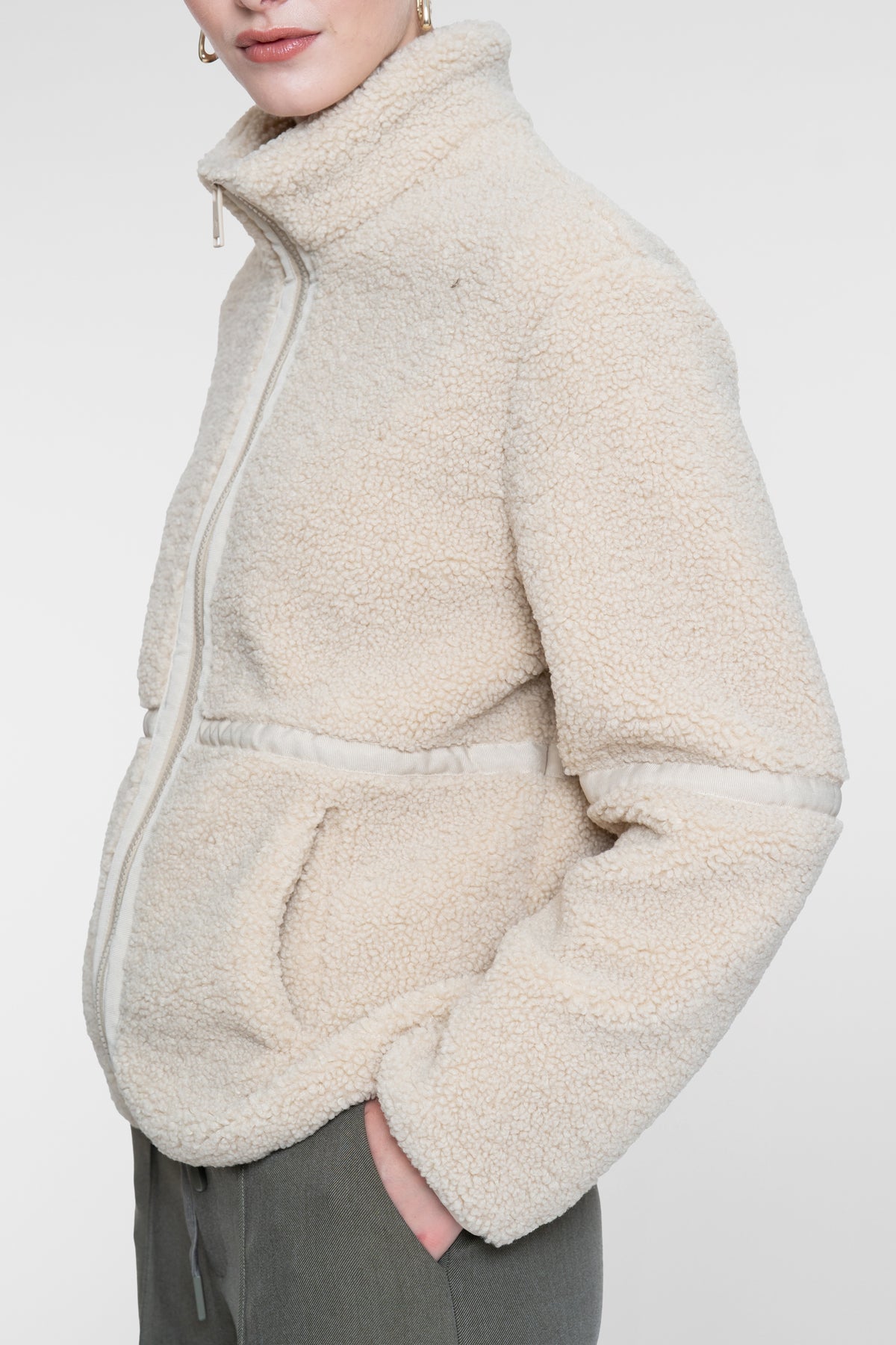 Geisha Teddyjacke mit Reißverschluss und Tape-Details