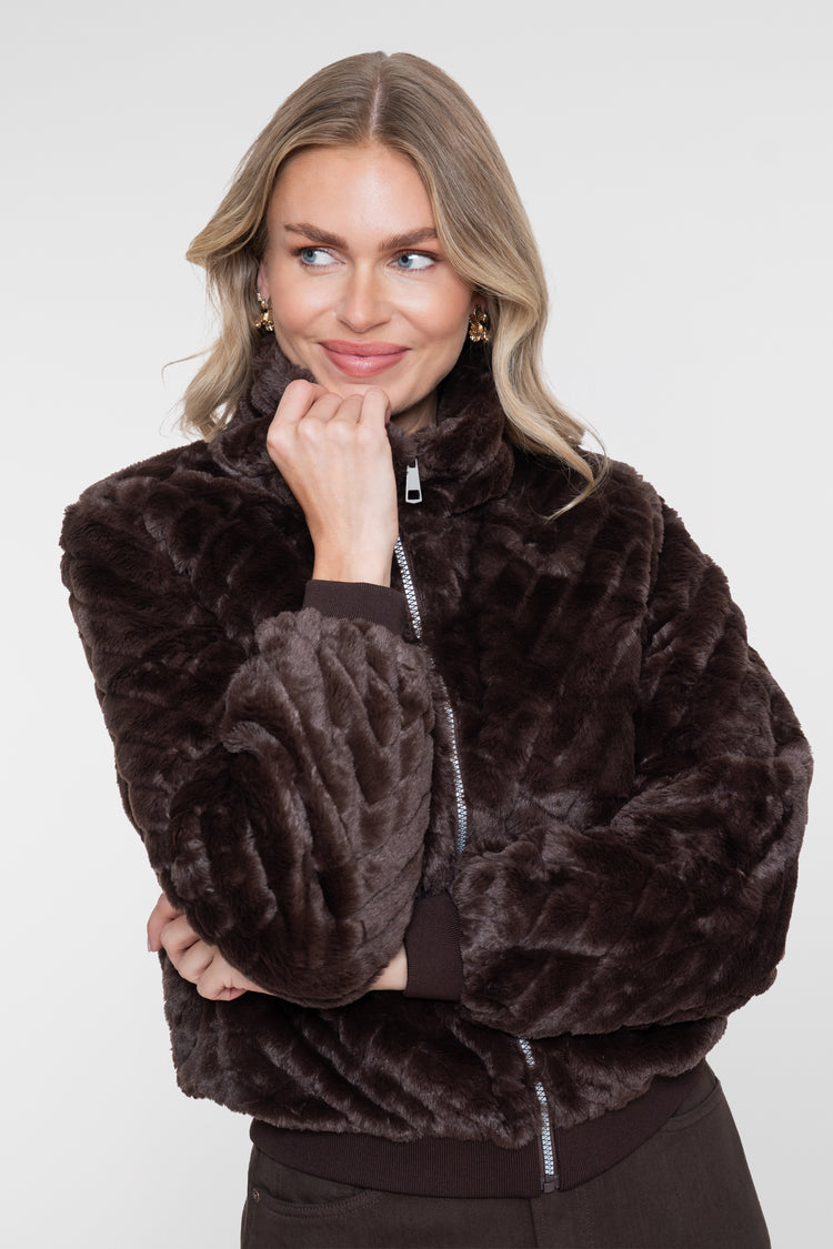 Geisha Teddyjacke mit hohem Kragen und Zickzackmuster