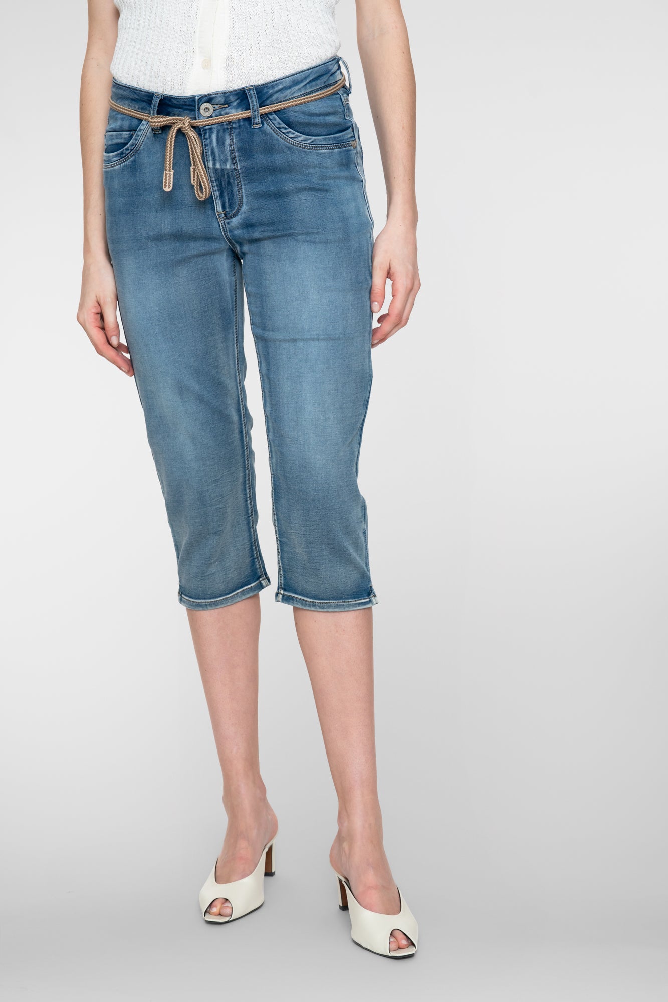 Geisha denim capri jeans mid blue denim