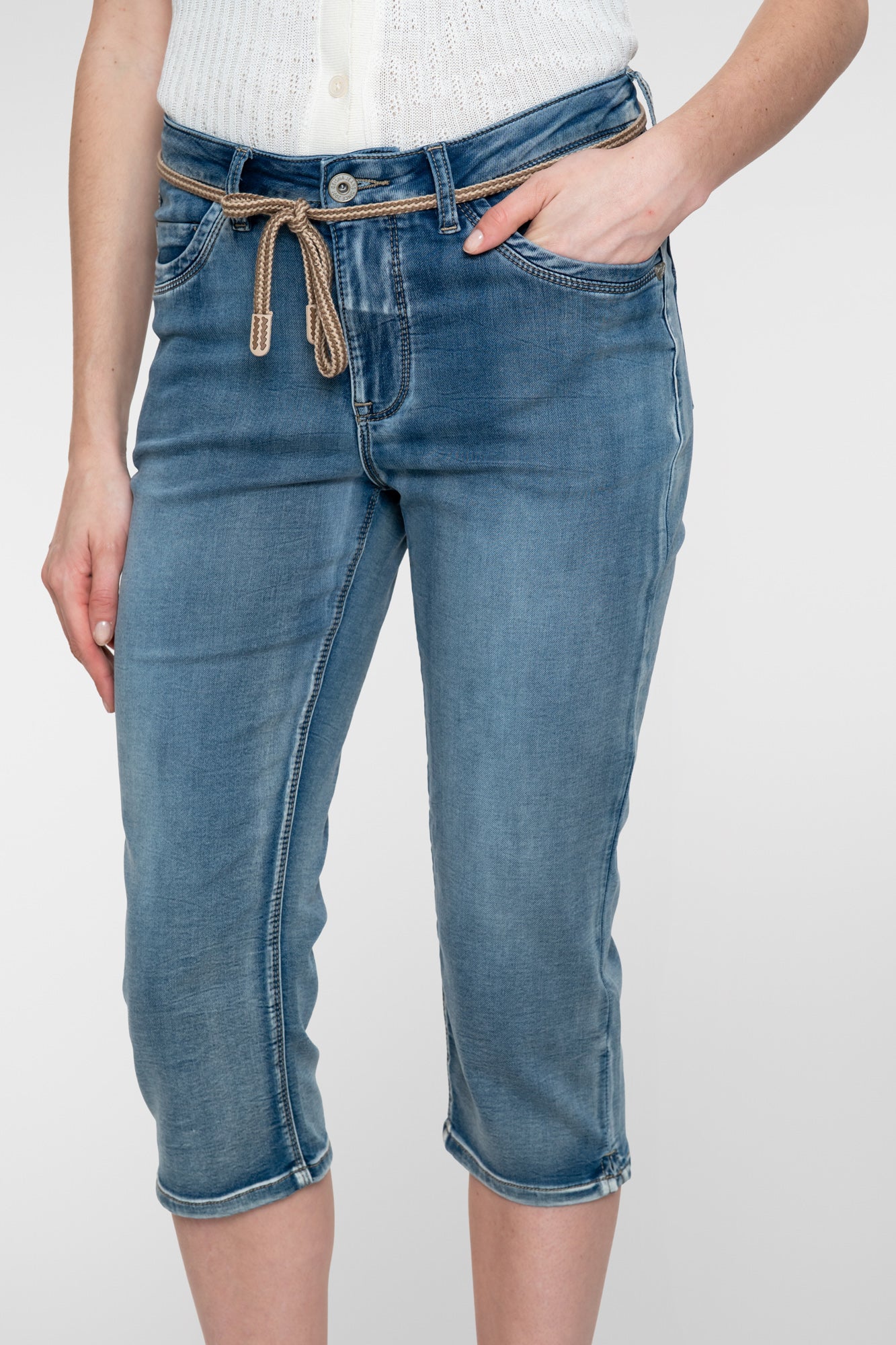 Geisha denim capri jeans mid blue denim