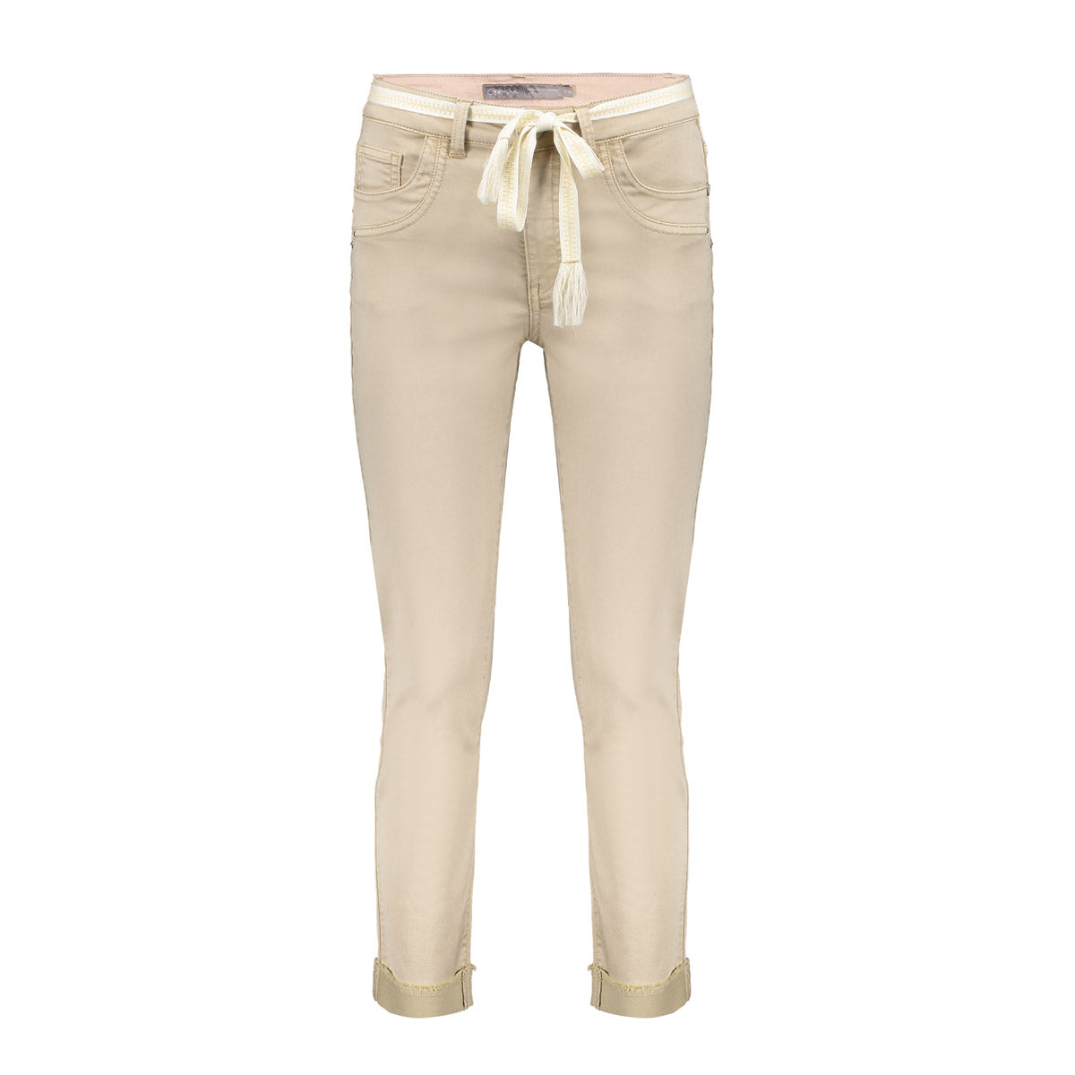 Geisha Jeans mit umgeschlagenen Hosenbeinen in Sand