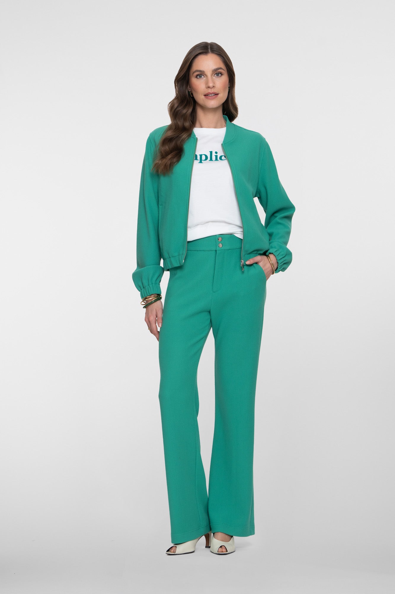 Effortless Emerald Mood.